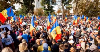 Hundreds of oppositionists protest against Moldova’s EU accession referendum