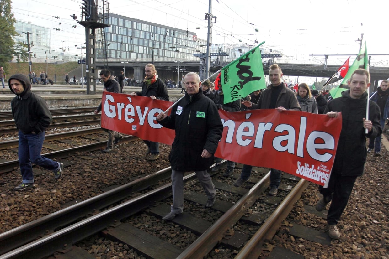 Grève à la SNCF, grève générale ? par Jacques Sapir | Defend Democracy